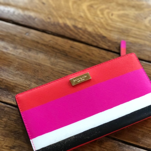 NWT Kate spade stripe bifold wallet - Picture 4 of 4